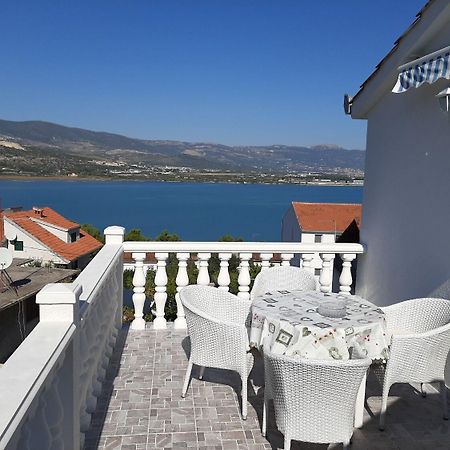 Apartments Ivica - 150M From Sea Traù Esterno foto